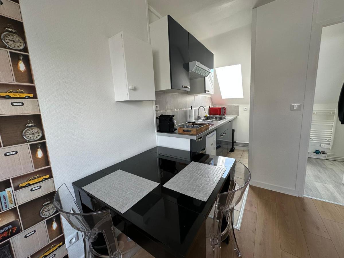 Appartement Au Centre Ville De Санс Экстерьер фото